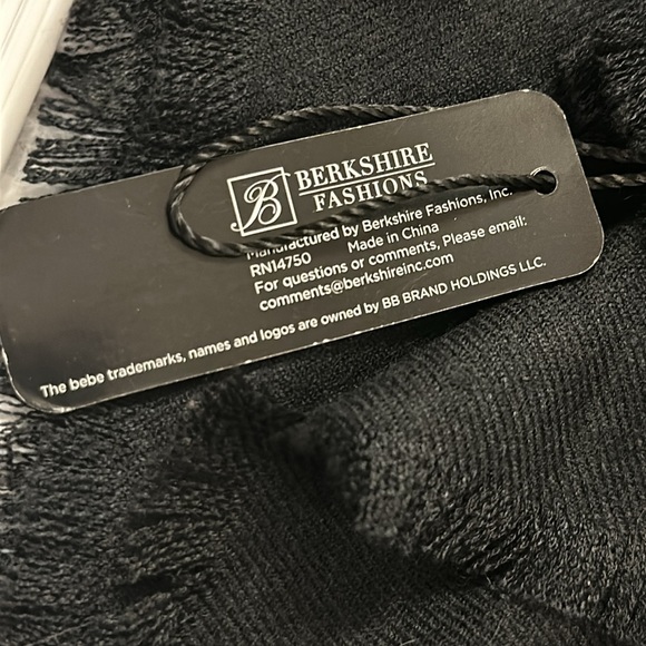 Bebe Scarf , Wrap , shawl, sarong , cover up Black NWT! Travel - Picture 4 of 8